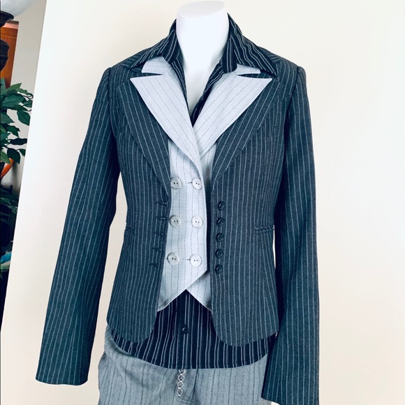 Suzy Shier Double Lapel Grey Pinstripe Blazer - Picture 6 of 16